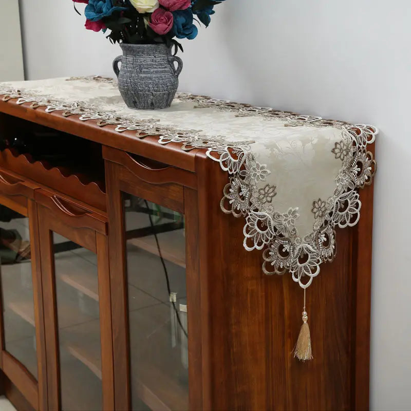 YOMDID Oval Lace Table Runner Embroidered Cabinet Tablecloth Lace Pendant Tassel Dresser Table Flag Dust Cover Manteles De Mesa