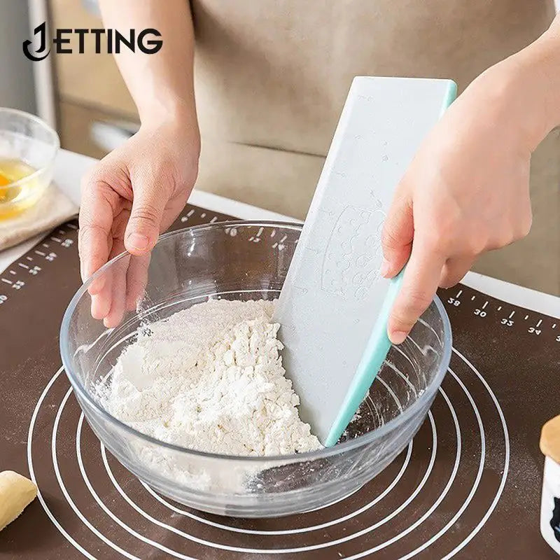 9 Inch Pastry Cutter Plastic Cake Spatulas Dough Scraper With Measuring Scale Butter Knife Bread Pizza Fondant DIY Baking Tools