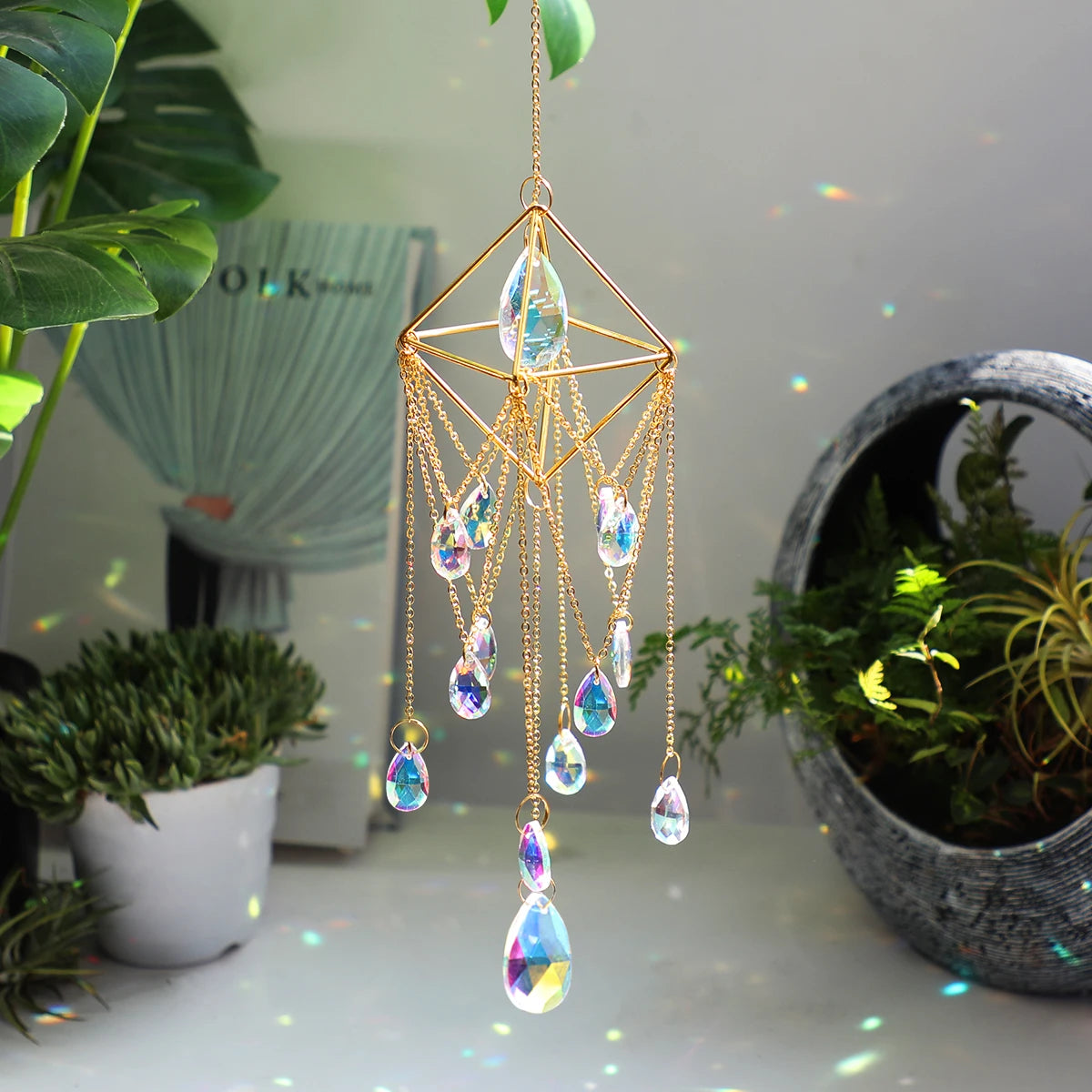 Hanging Sun Catcher Crystal Teardrop Chandelier Wind Chime Prism Suncatcher Rainbow Maker Light Catcher Window Garden Decoration